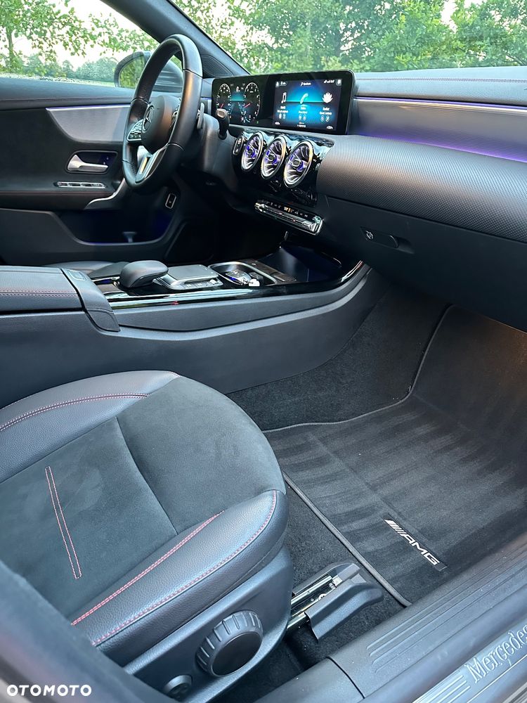 Mercedes-Benz CLA 250 4-Matic AMG Line 7G-DCT - 20