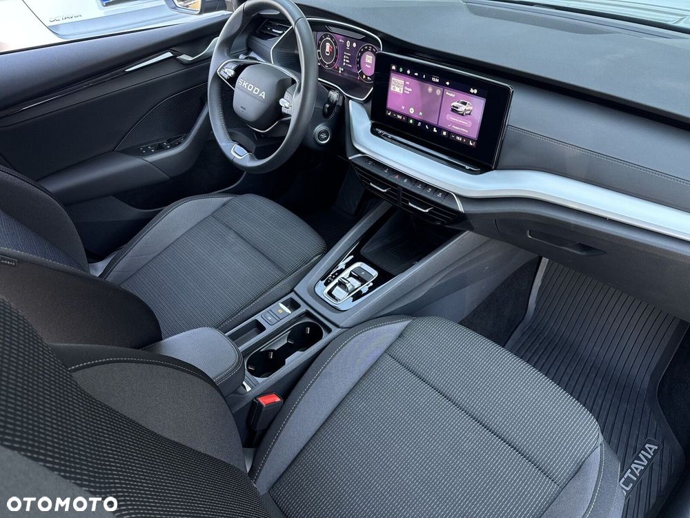 Skoda Octavia 1.5 TSI mHEV Selection DSG - 12