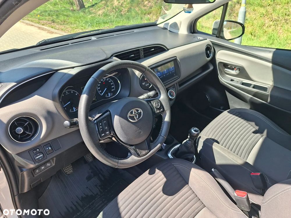 Toyota Yaris 1.5 Active - 9