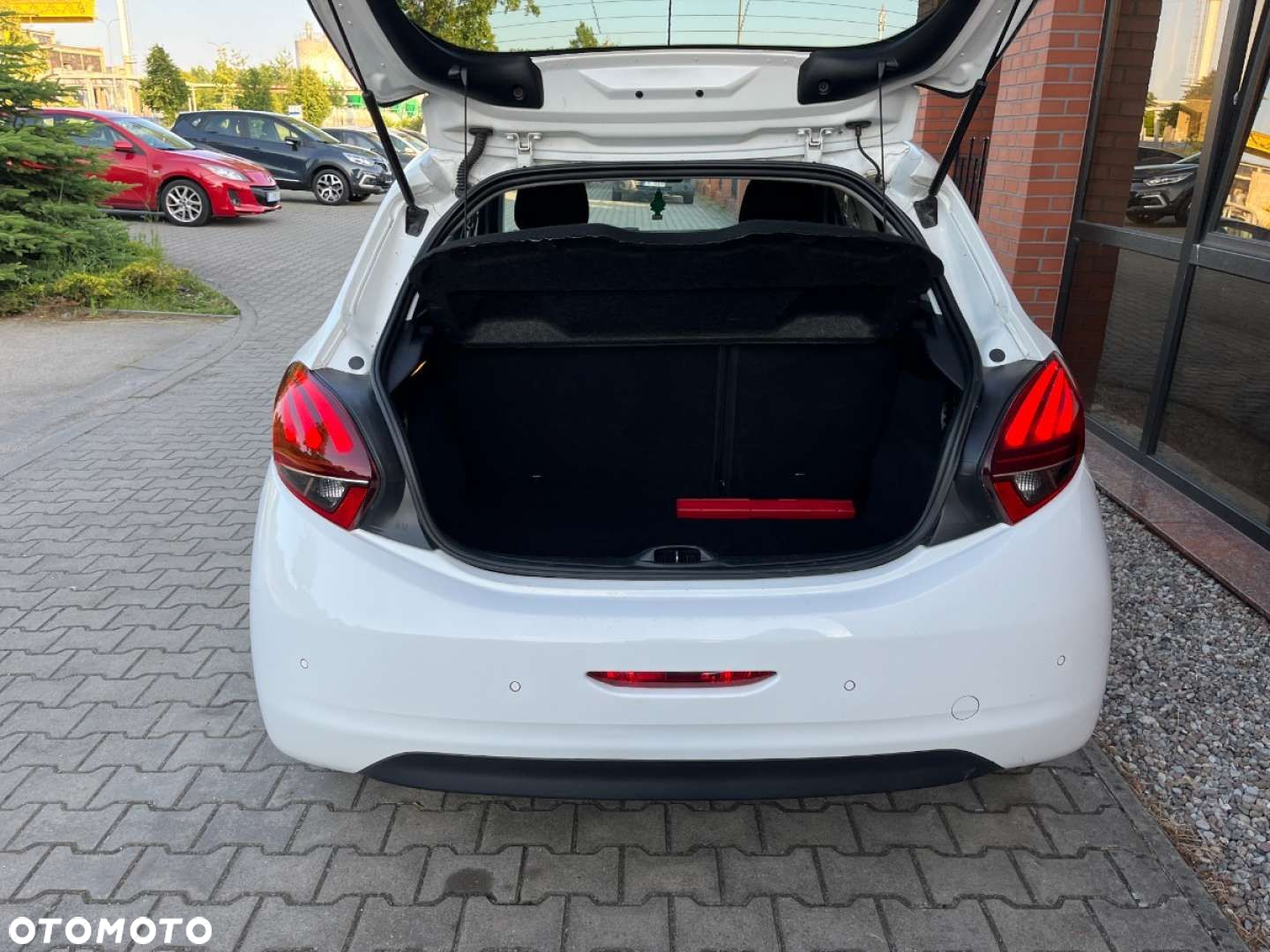Peugeot 208 Blue-HDi 100 Stop&Start Style - 25