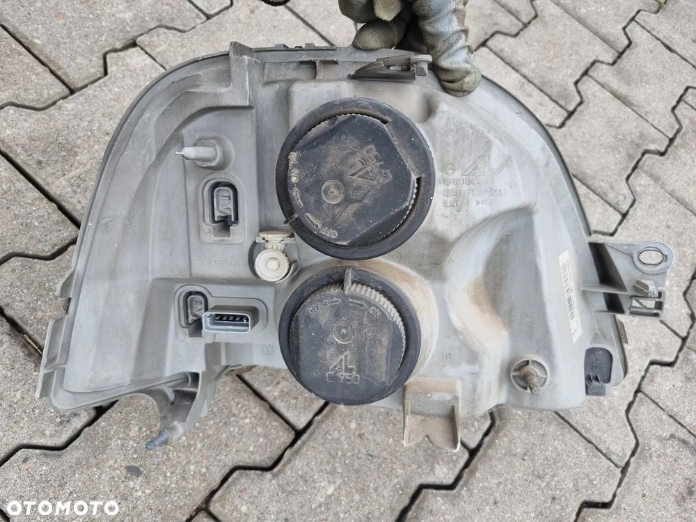 LAMPA LEWA PRAWA PRZÓD EU MASTER MOVANO INTERSTAR  04-10r. - 4
