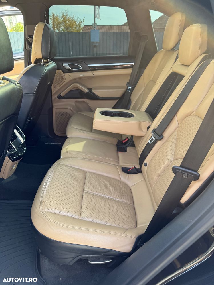 Porsche Cayenne 3.0TD TipTronic - 16
