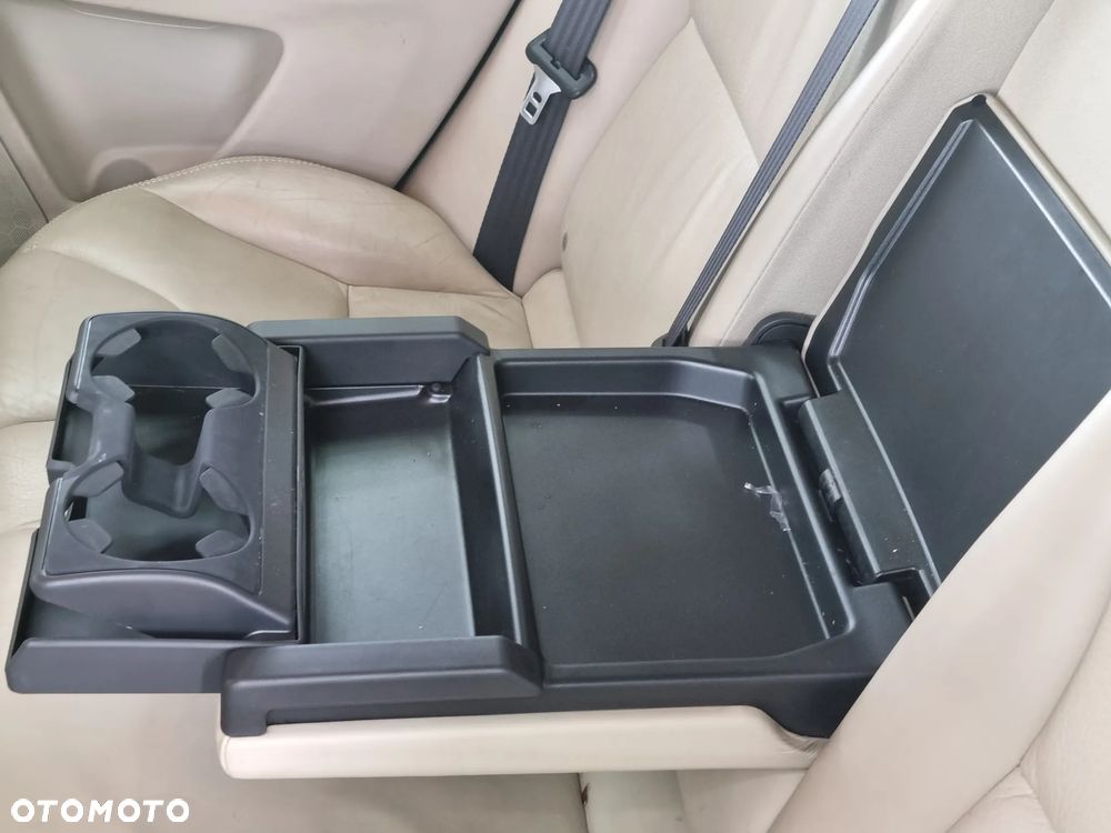 Volvo XC 60 D5 AWD Summum - 6
