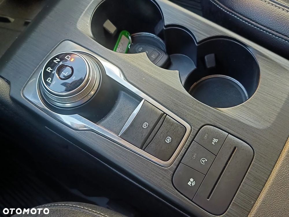Ford Kuga - 22
