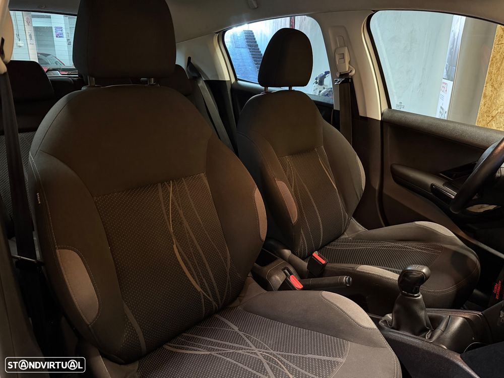 Peugeot 208 1.4 HDi Access - 11