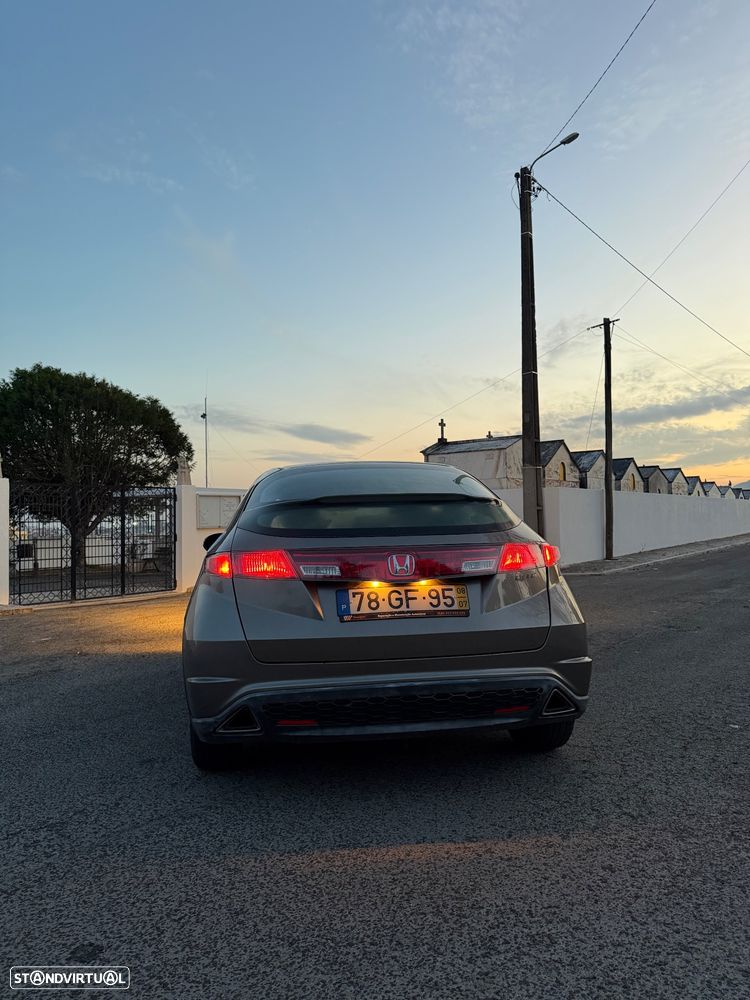Honda Civic 1.4 Sport - 10