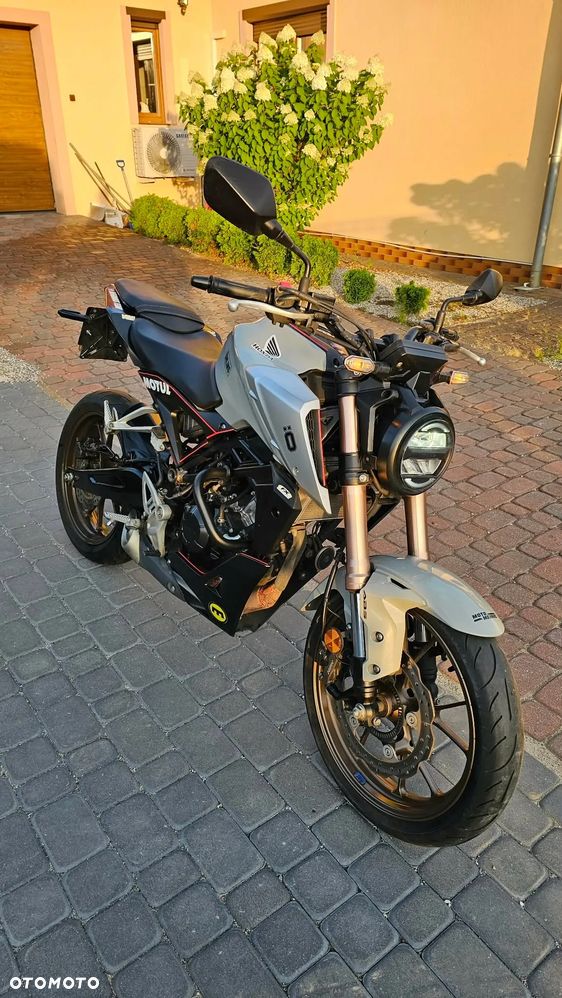 Honda CB - 7