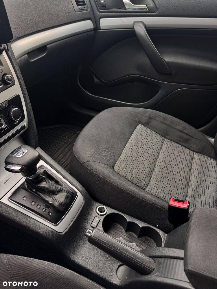 Skoda Octavia 1.6 TDI DPF DSG Ambition - 6