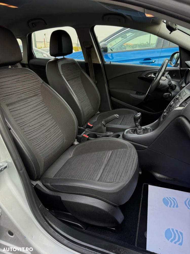 Opel Astra 1.4 ECOTEC Turbo Selection - 14