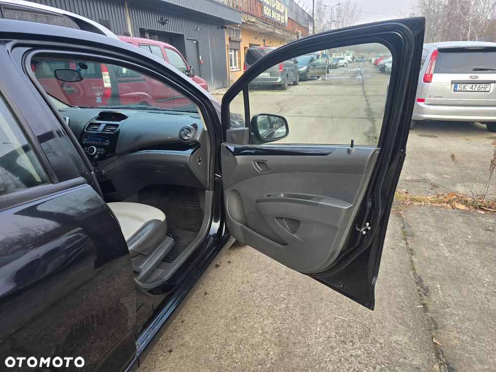 Chevrolet Spark 1.0 Base+ - 12