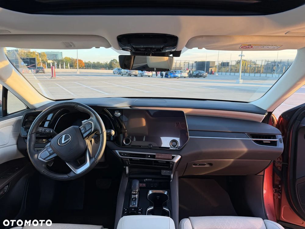 Lexus RX - 12