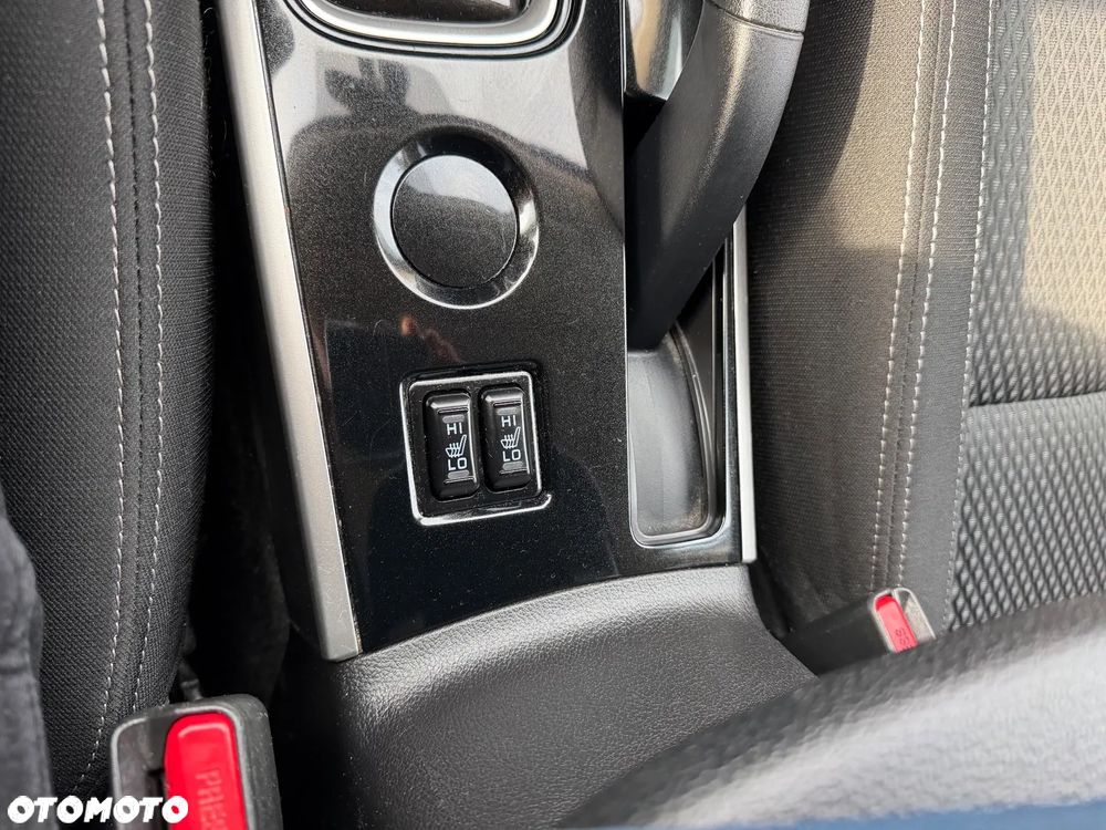 Mitsubishi Outlander 2.0 2WD CVT Active - 21