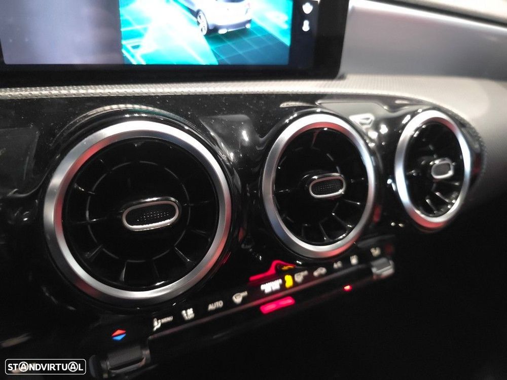 Mercedes-Benz A 180 d AMG Line Aut. - 32