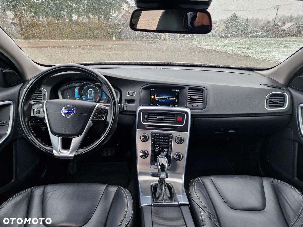 Volvo V60 D6 AWD Plug-in Hybrid Summum - 15