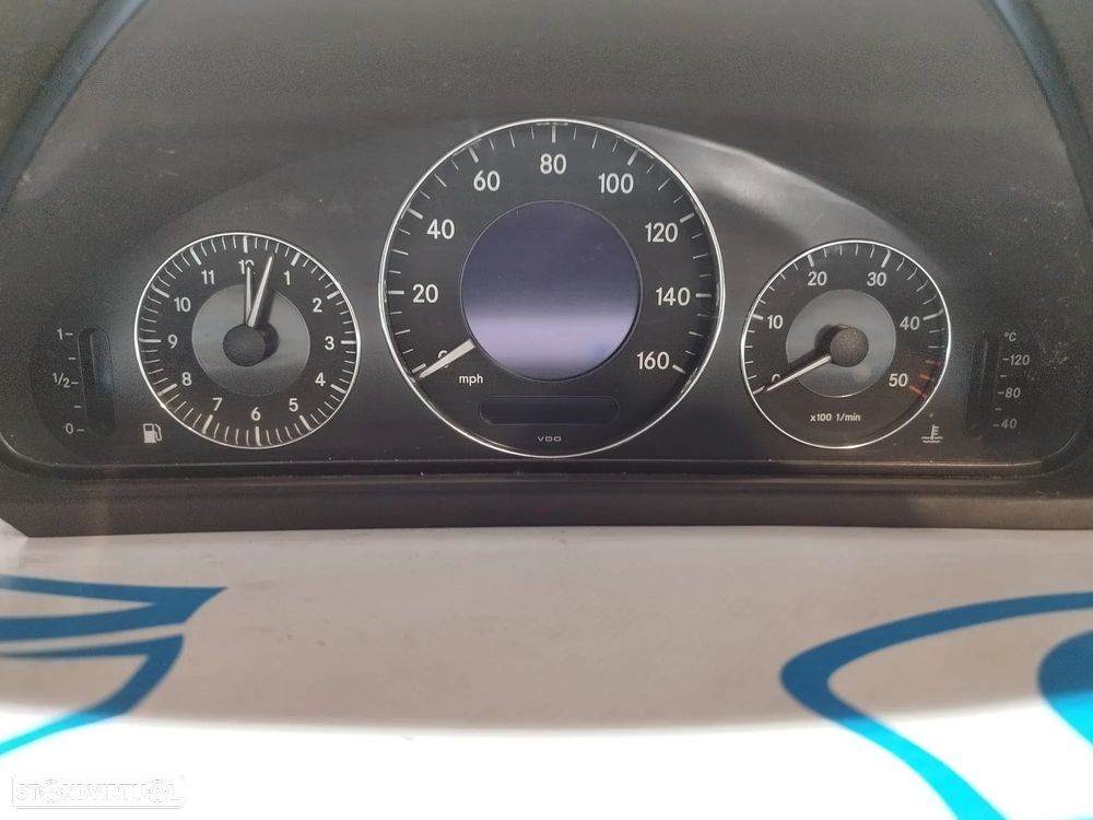 QUADRANTE MOSTRADORES PAINEL INSTRUMENTOS  A2095403511 MERCEDES CLK W209 - 1