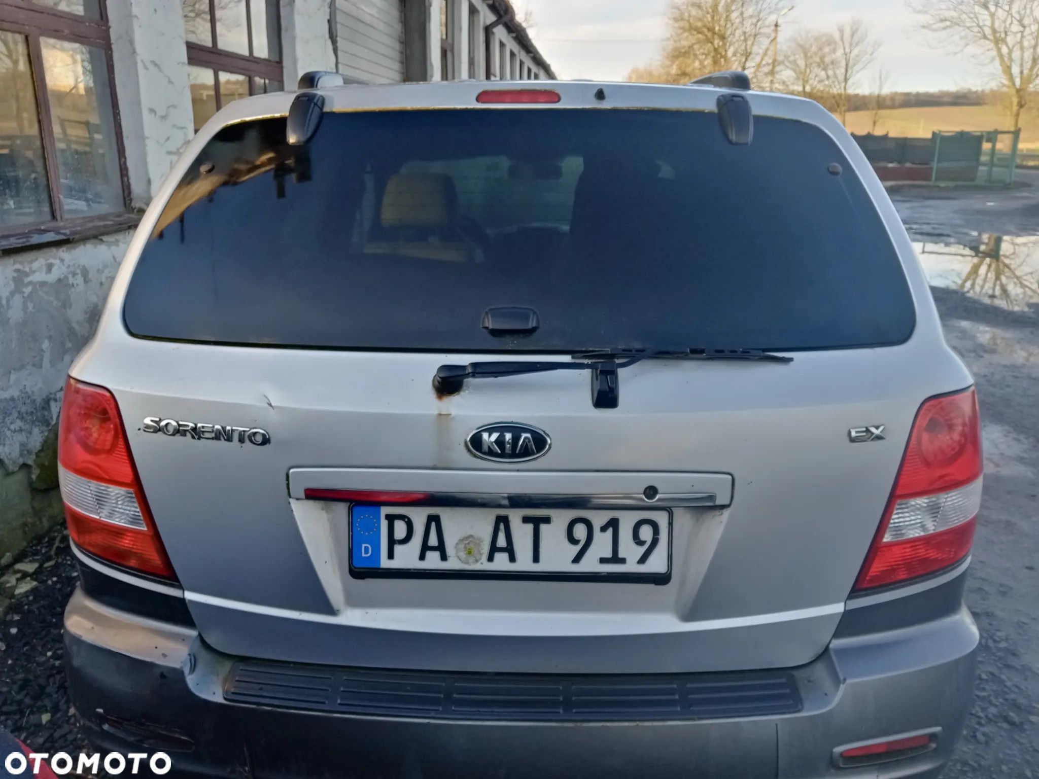 Klapa bagażnika tył tylna Kia Sorento - 1