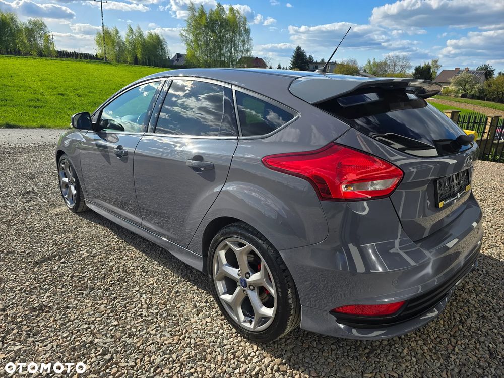 Ford Focus 2.0 EcoBoost ST mit Leder-Exclusiv-Paket - 6