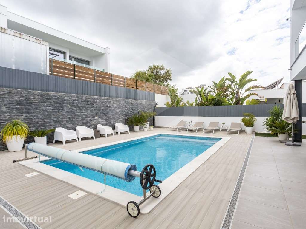 Moradia T4 exclusiva em Azeitão com piscina, um refúgio de luxo e t... - Grande imagem: 5/51