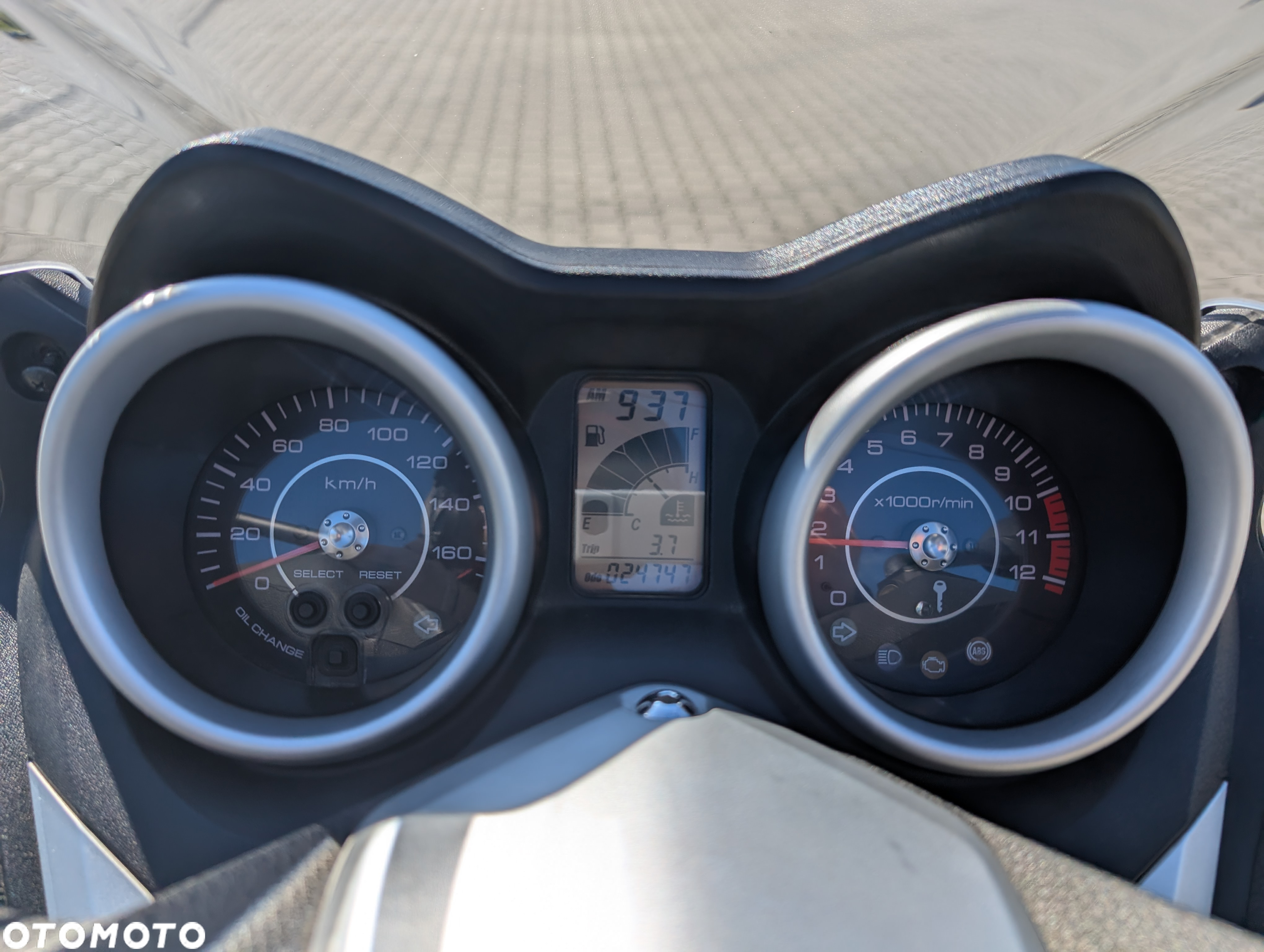 Yamaha X-max - 6