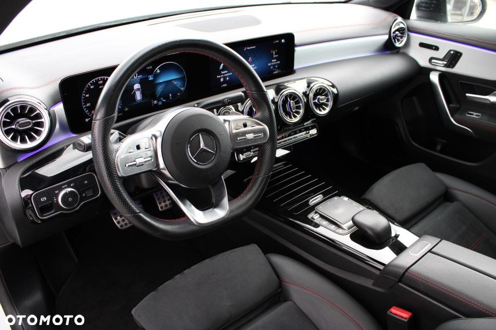 Mercedes-Benz CLA - 16