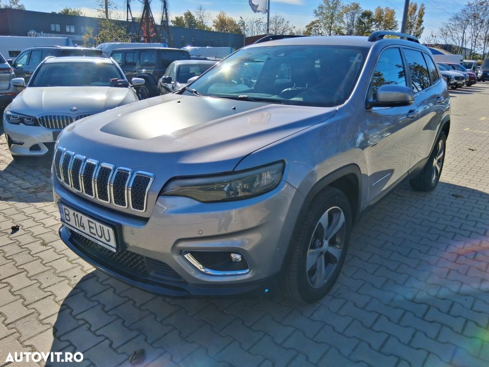 Jeep Cherokee - 1