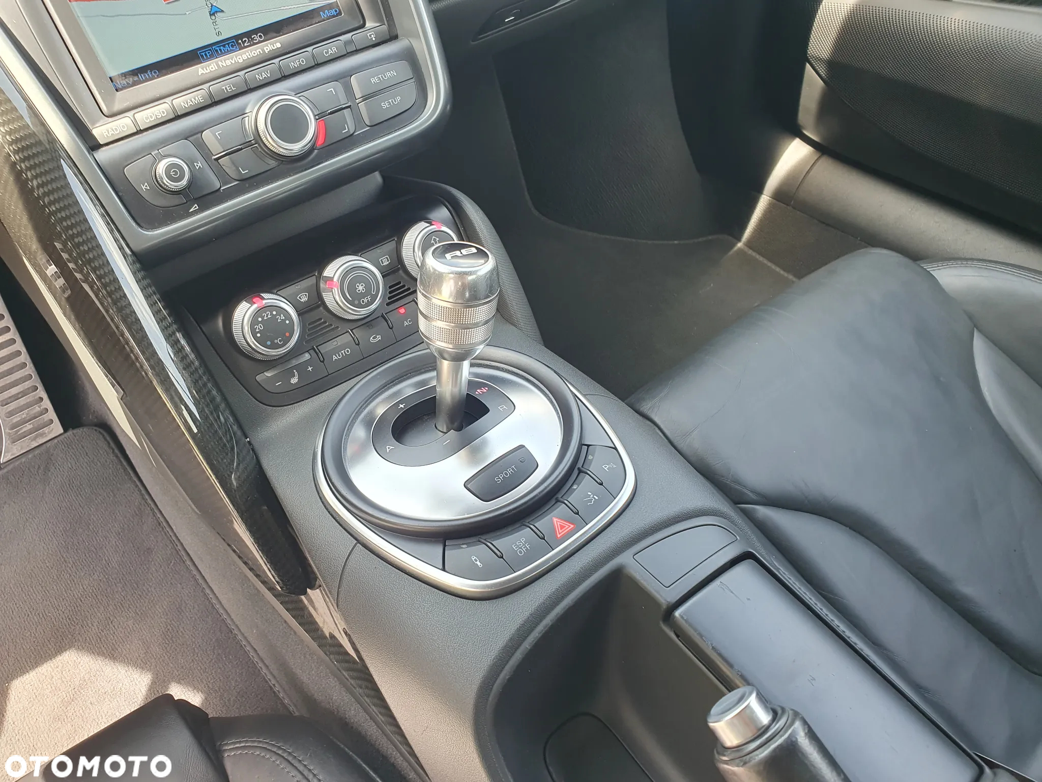 Audi R8 4.2 Quattro R tronic - 26