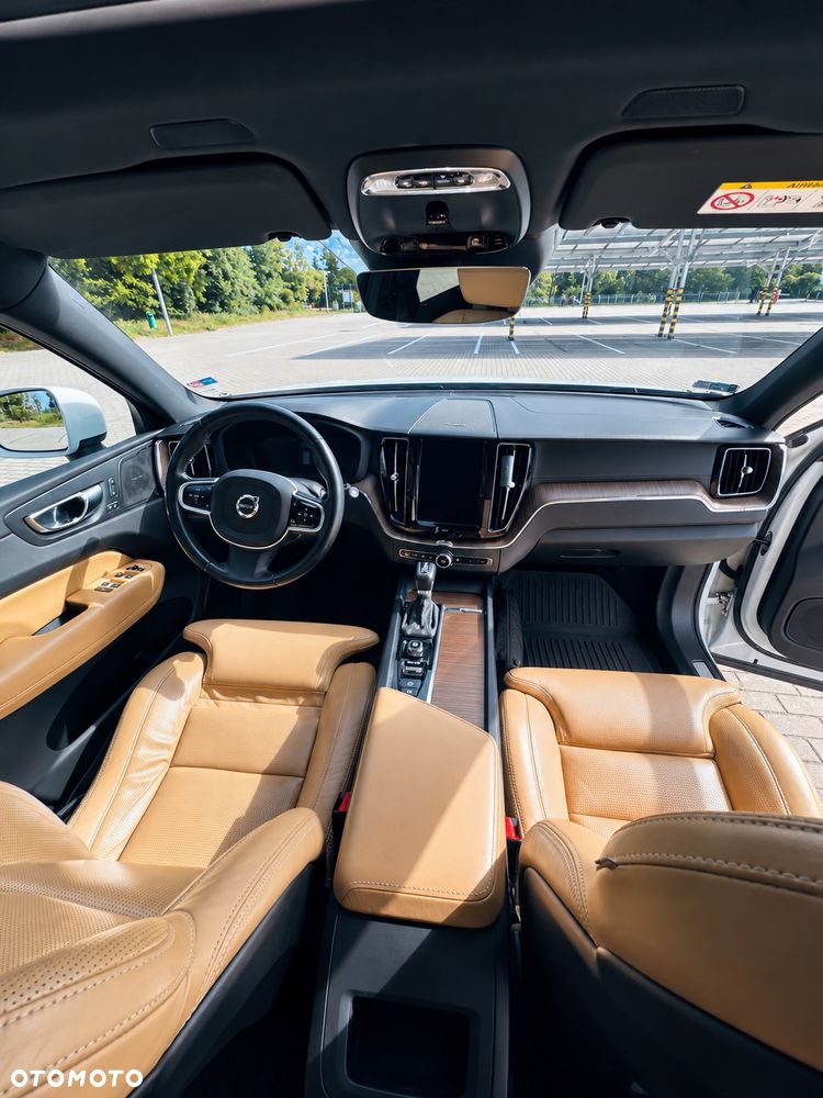 Volvo XC 60 D5 AWD Inscription - 16
