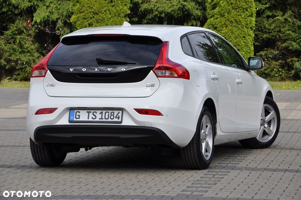 Volvo V40 D2 Momentum - 14