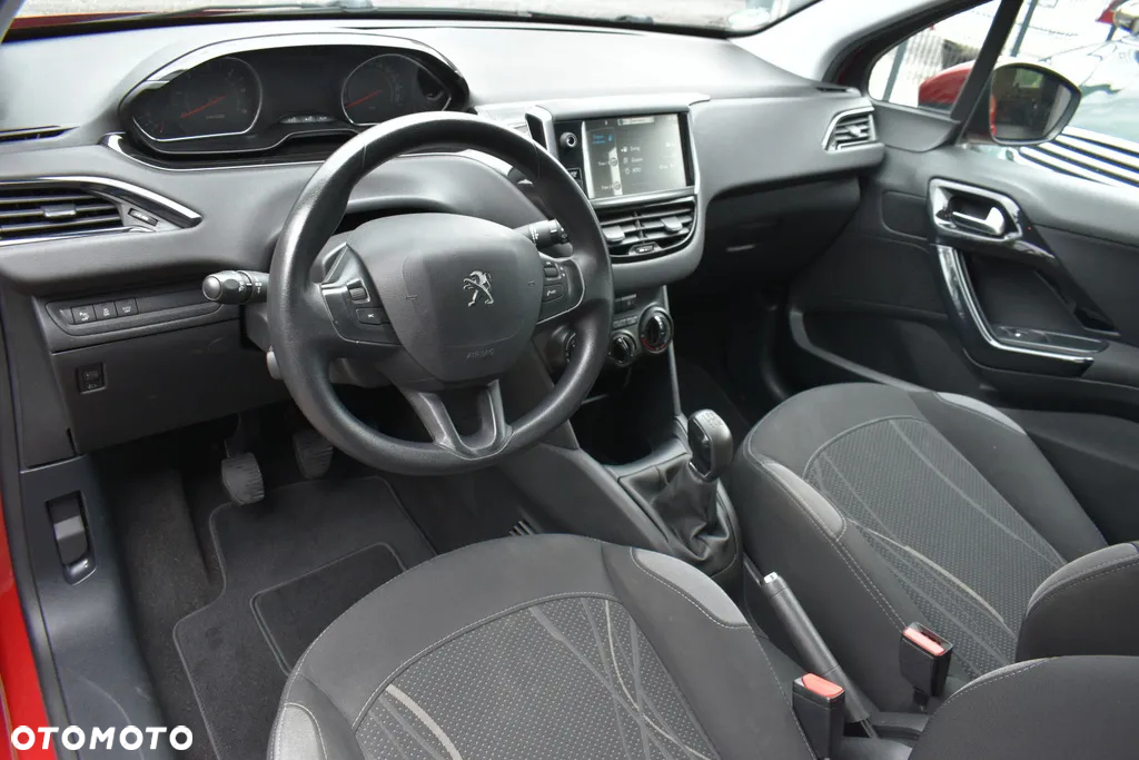 Peugeot 208 - 9