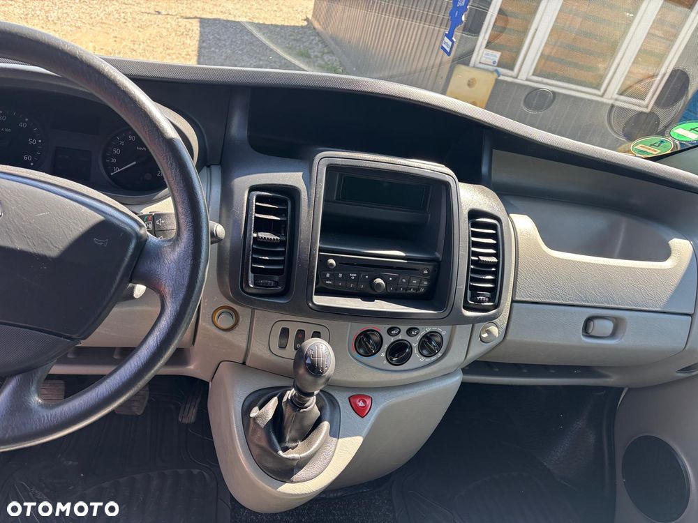 Renault Trafic - 19