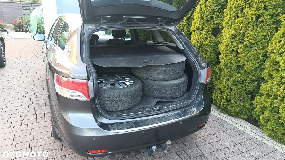Toyota Avensis 2.0 D-4D Active - 16