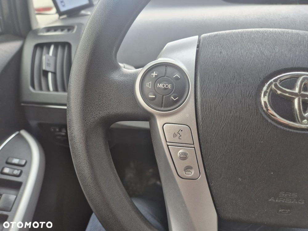 Toyota Prius 1.8 HSD Premium - 16