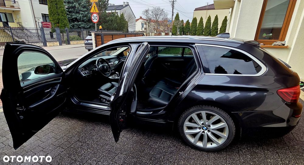 BMW Seria 5 528i xDrive Modern Line - 16