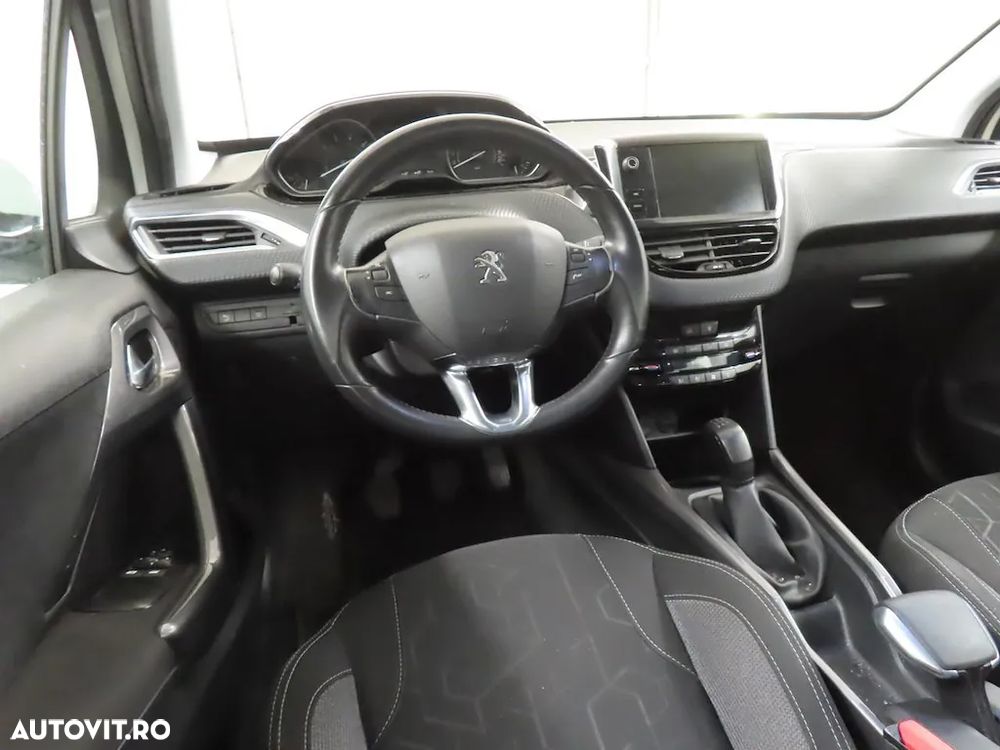 Peugeot 2008 PureTech 110 Stop&Start Active - 3