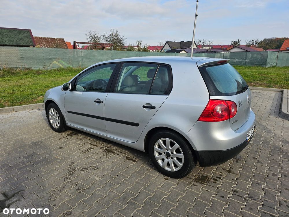 Volkswagen Golf V 1.6 Trendline - 6