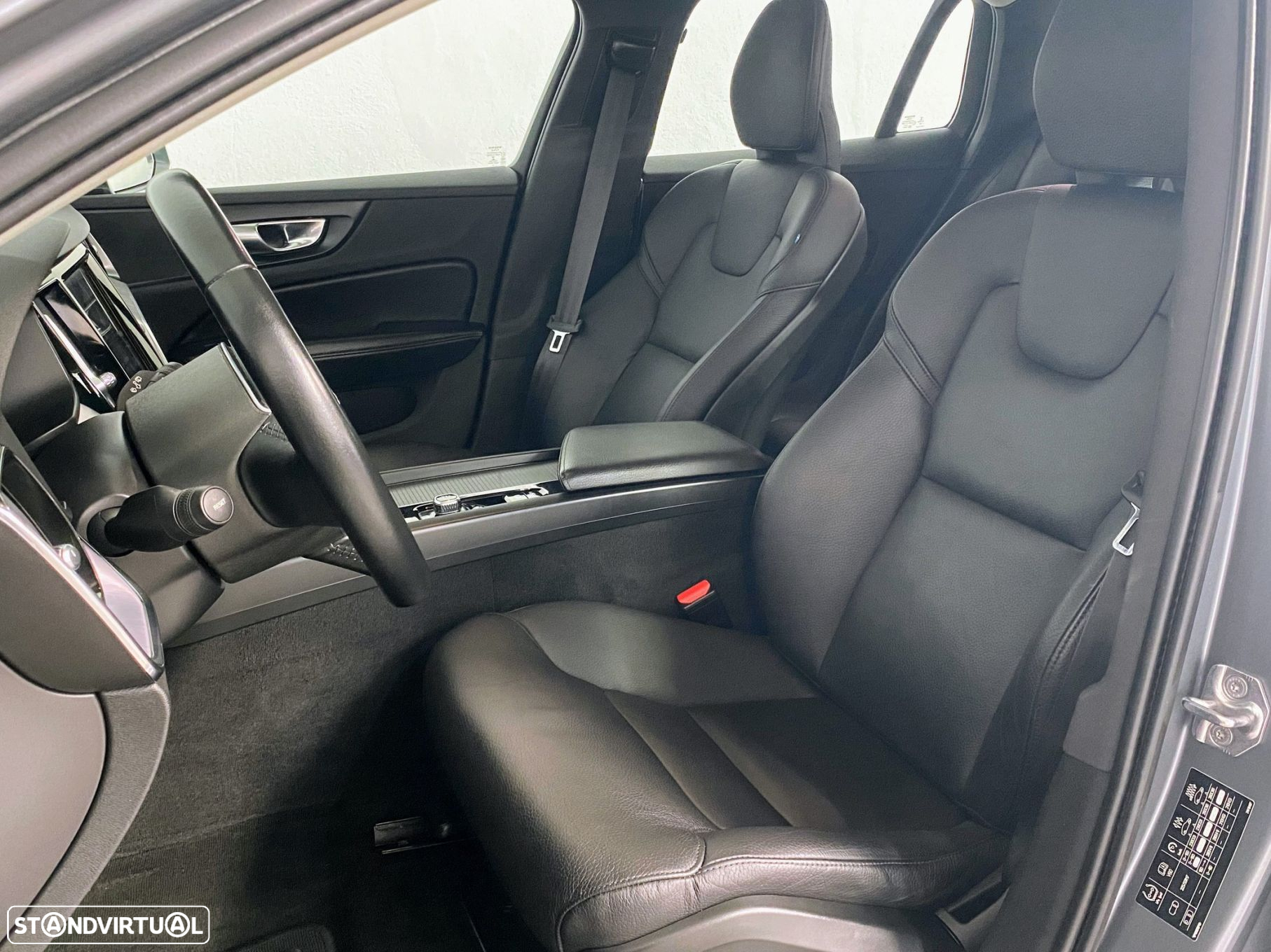 Volvo V60 2.0 B4 Momentum Geartronic - 10