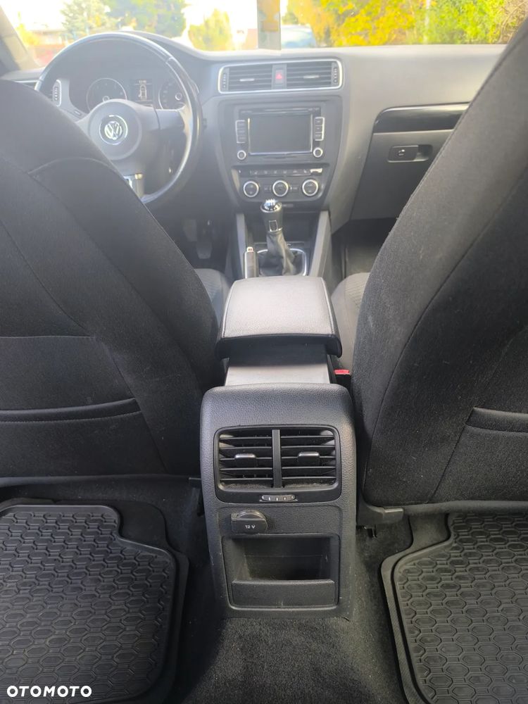 Volkswagen Jetta 1.2 TSI BMT Comfortline - 13