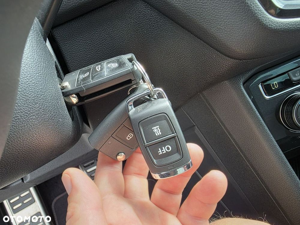 Volkswagen Tiguan 2.0 TDI SCR DSG R-Line - 16