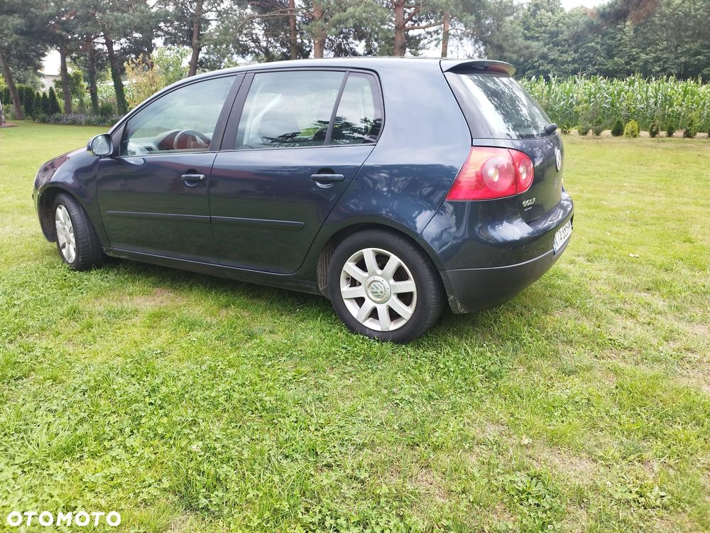 Volkswagen Golf - 4