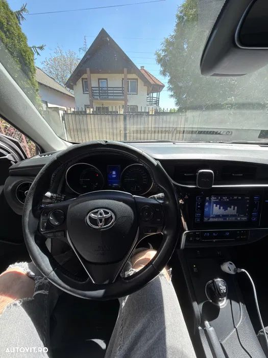 Toyota Auris 1.8 L VVT-i Sol - 6