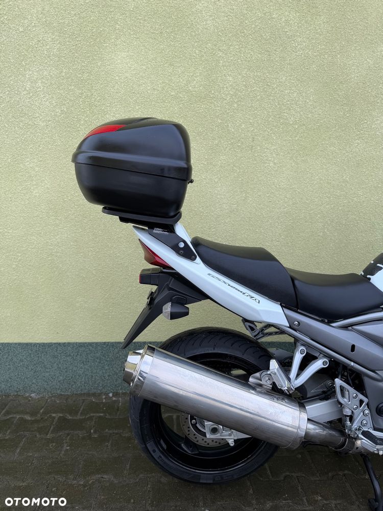 Suzuki GSX - 9
