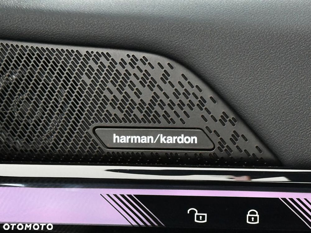 BMW Seria 5 520i - 24