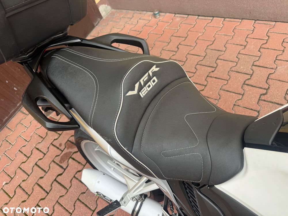 Honda VFR - 4
