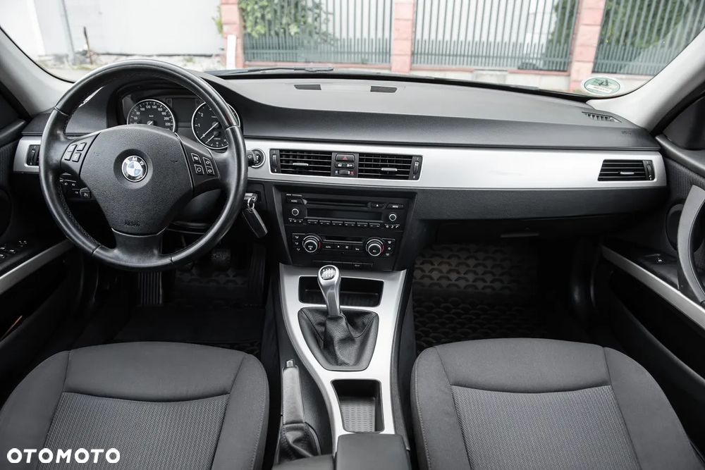BMW Seria 3 318i Edition Lifestyle - 22