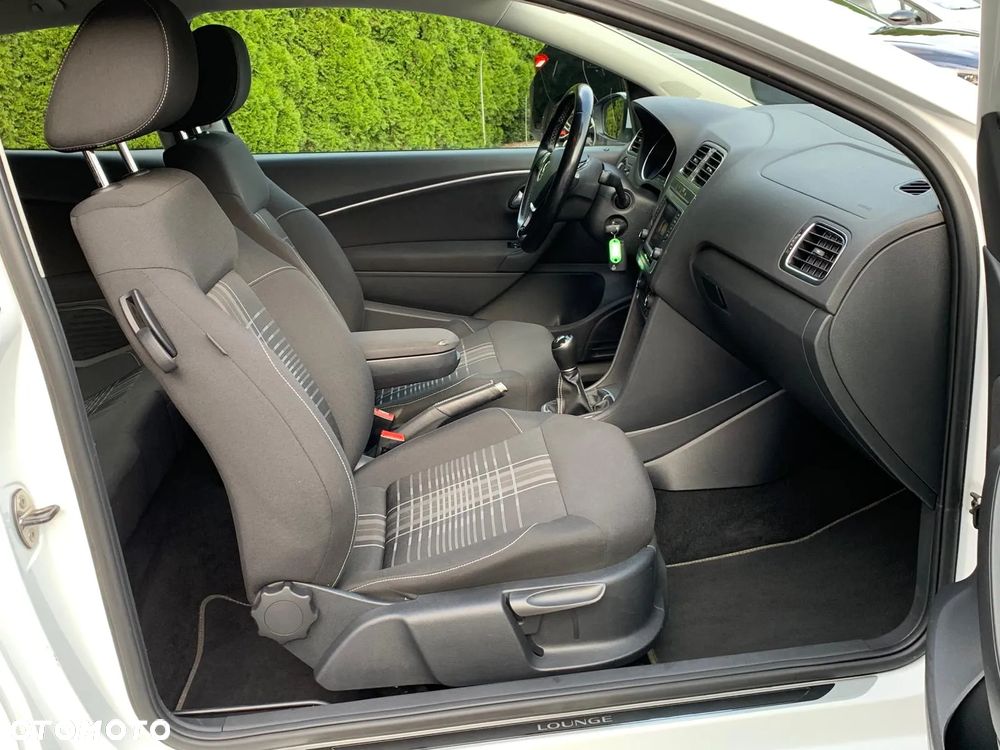 Volkswagen Polo 1.2 TSI Blue Motion Technology Lounge - 14