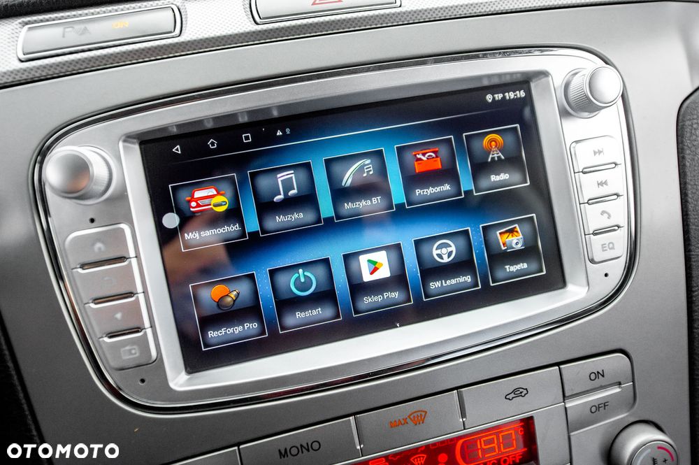 Ford Galaxy 2.0 FF Ghia - 32