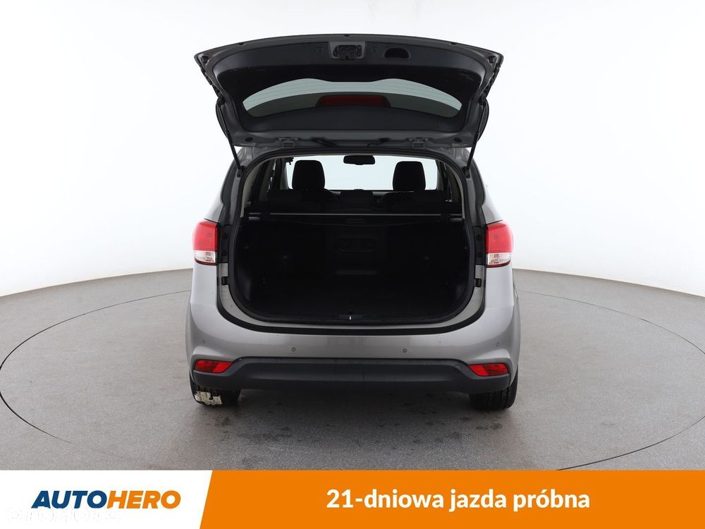 Kia Carens - 17