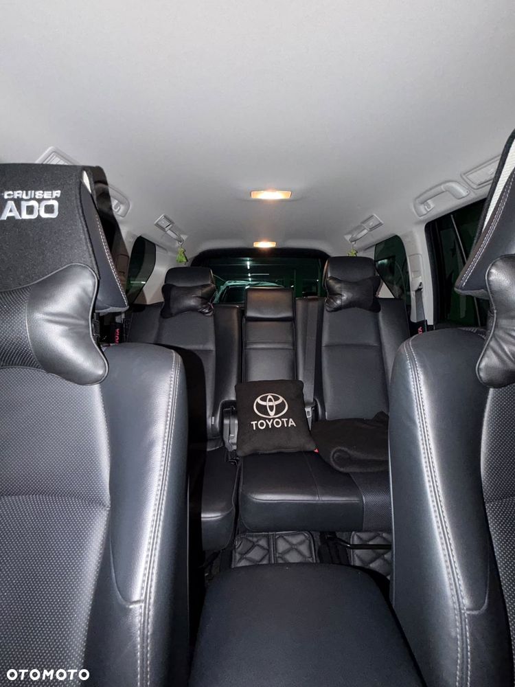 Toyota Land Cruiser - 8