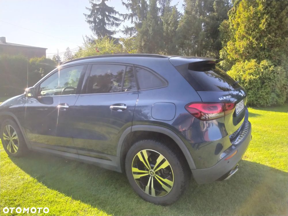 Mercedes-Benz GLA 200 - 19