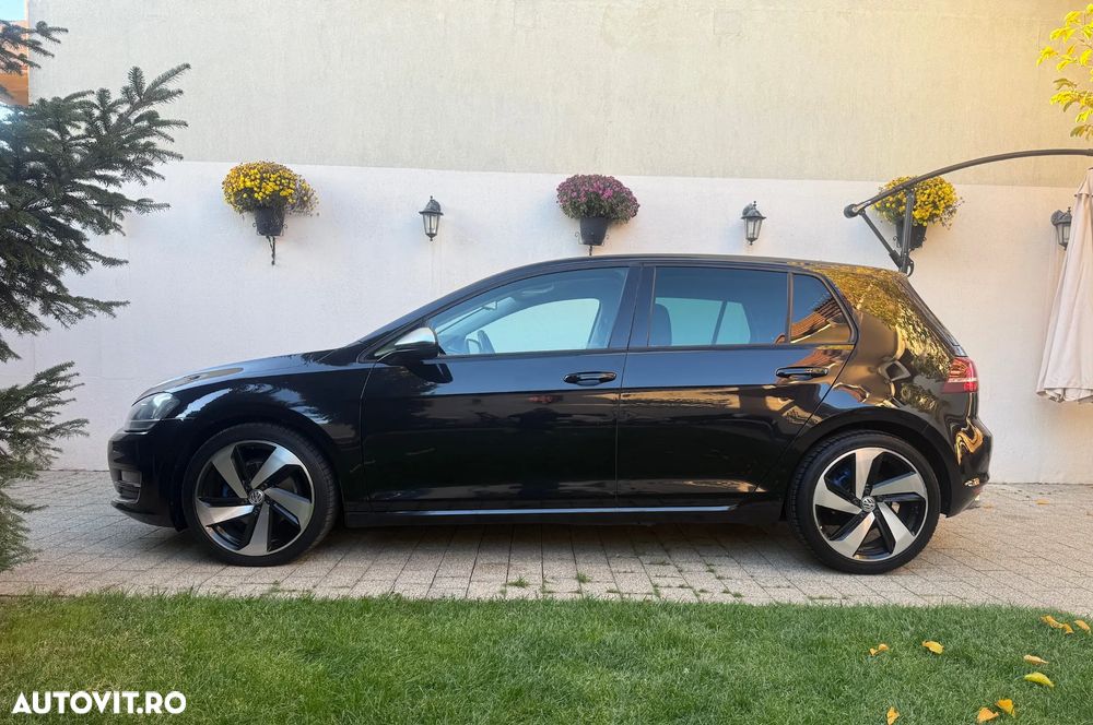 Volkswagen Golf - 5